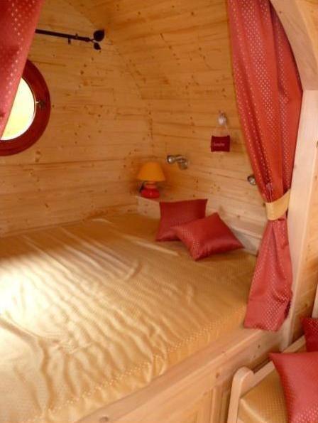 Le Chalet Du Chemin Et Sa Roulotte Berviller-en-Moselle Kamer foto
